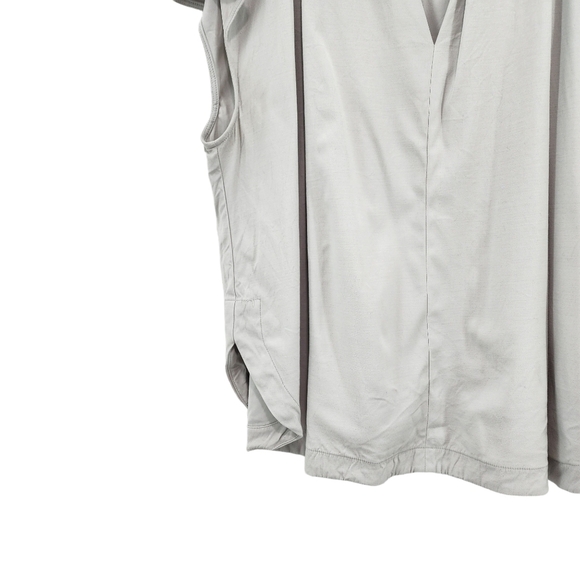 Universal Standard Women's Stretch Relaxed Fit Pullover Top - Picture 4 of 6